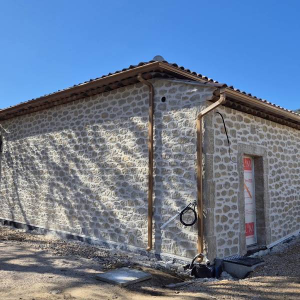 Descentes en aluminium au mètre linéaure