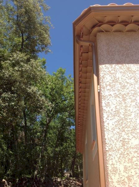 Descente teinte cuivre dorado