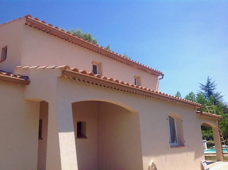 pose de gouttières alu pour maison à toulon